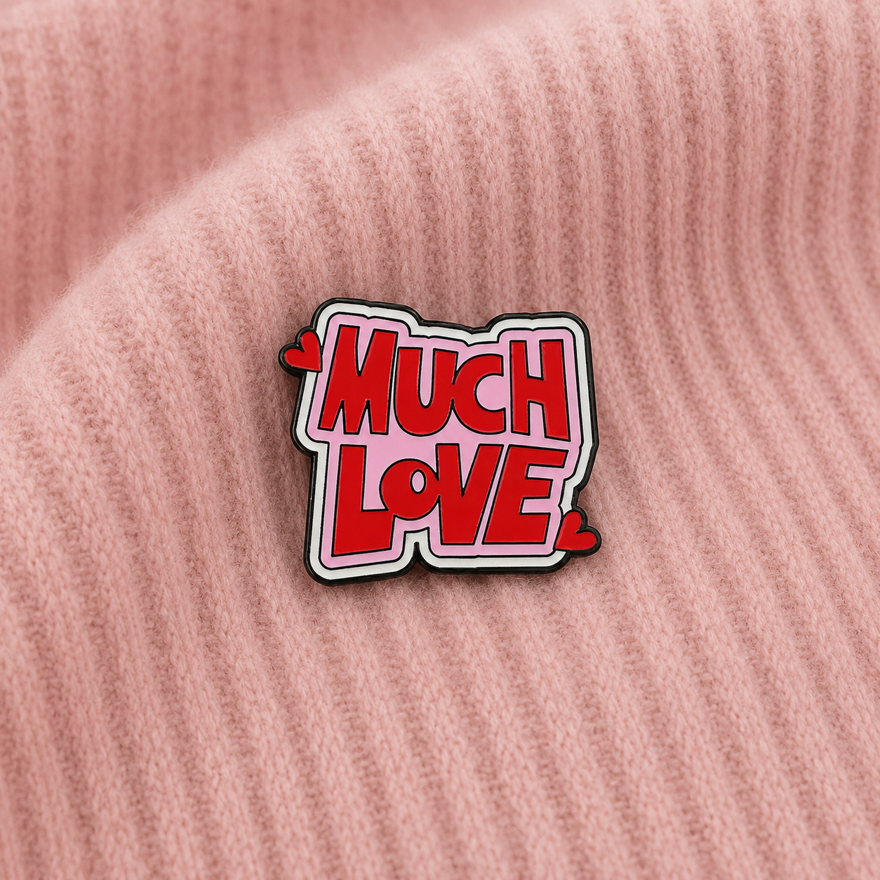 Pin’s émaillé Much Love rose et rouge – Pin kawaii