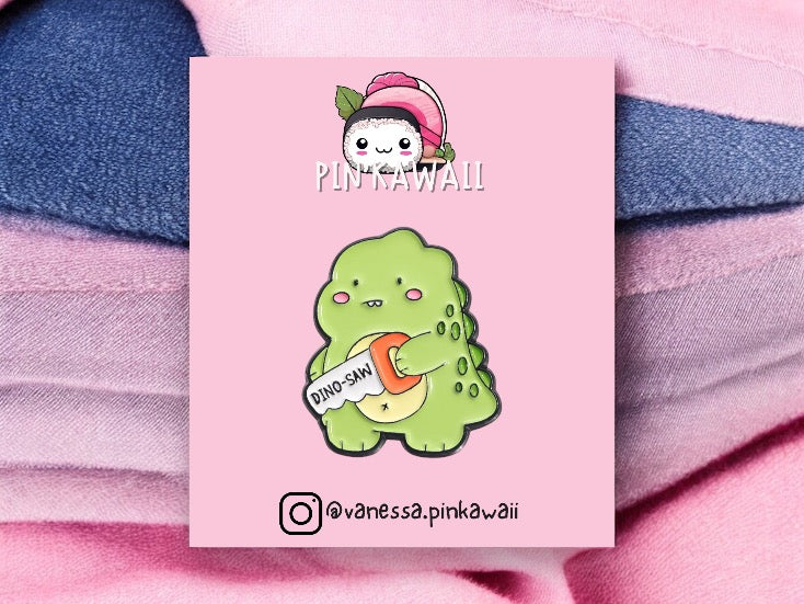 Pin's Broche Email | Dino Tronçonneuse | Dino Saw | Mignon | Fun | Kawaii