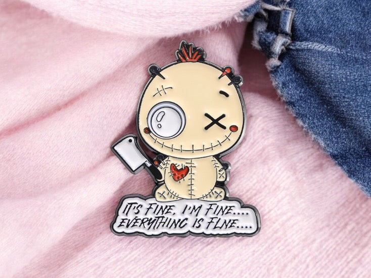 Pin's Broche Email | Poupée Vaudou Couteau I'm Fine | Humour | Mignon | Fun | Kawaii