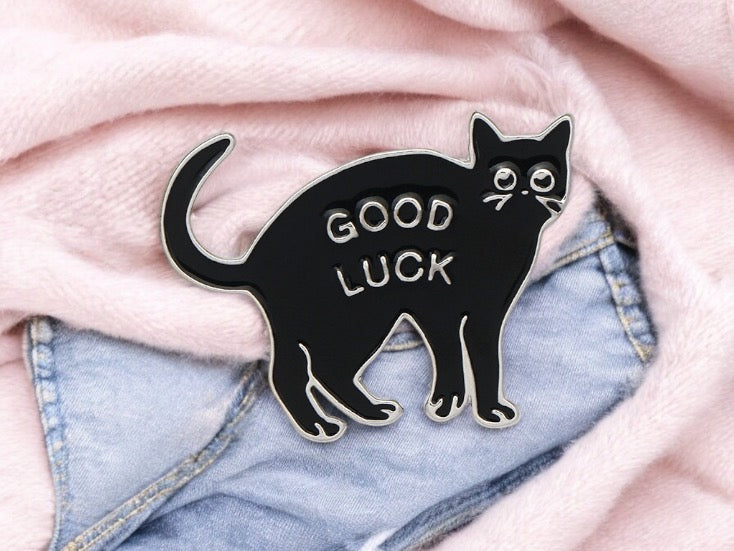 Pin's Broche Email |  Bonne Chance | Chat Noir | Humour Dessin Animé | Kawaii | Fun