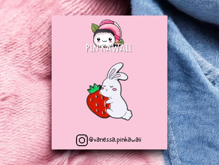 Pin's Broche Email | Lapin avec Fraise | Mignon | Animaux | Kawaii