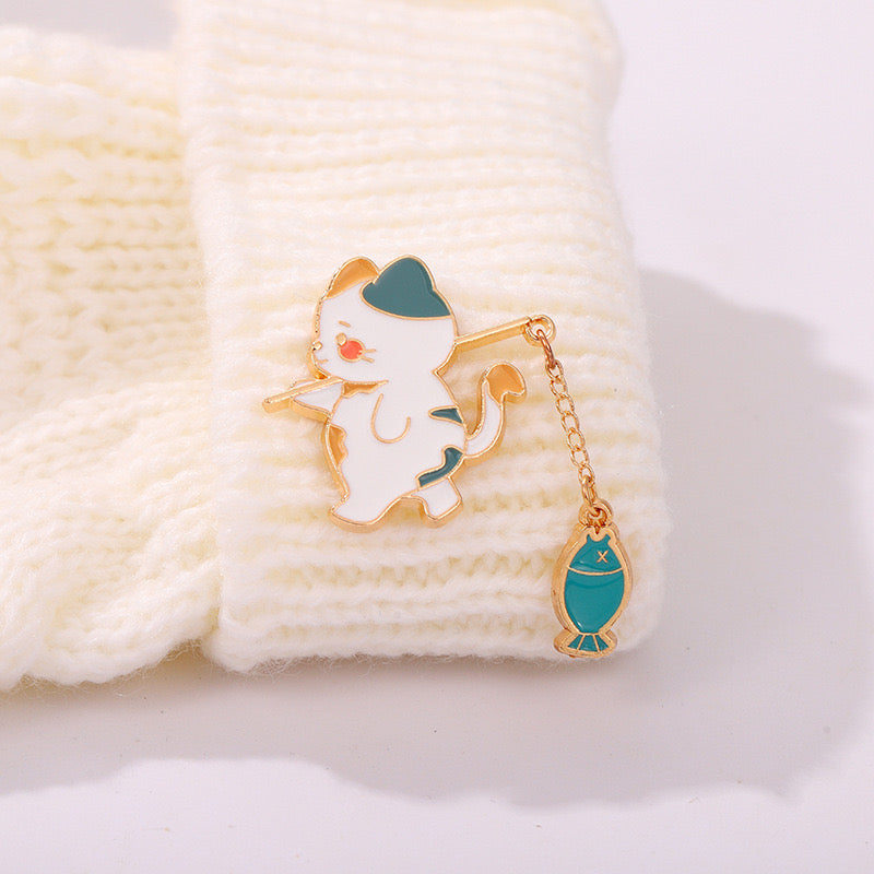Pin's Broche Email | Chat Cane à Peche Poisson Rouge ou Bleu | Kawaii | Mignon