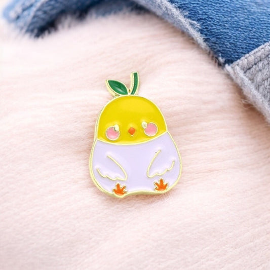 Pin's Broche Email | Poussin Feuille sur la Tête | Humour | Kawaii | Mignon