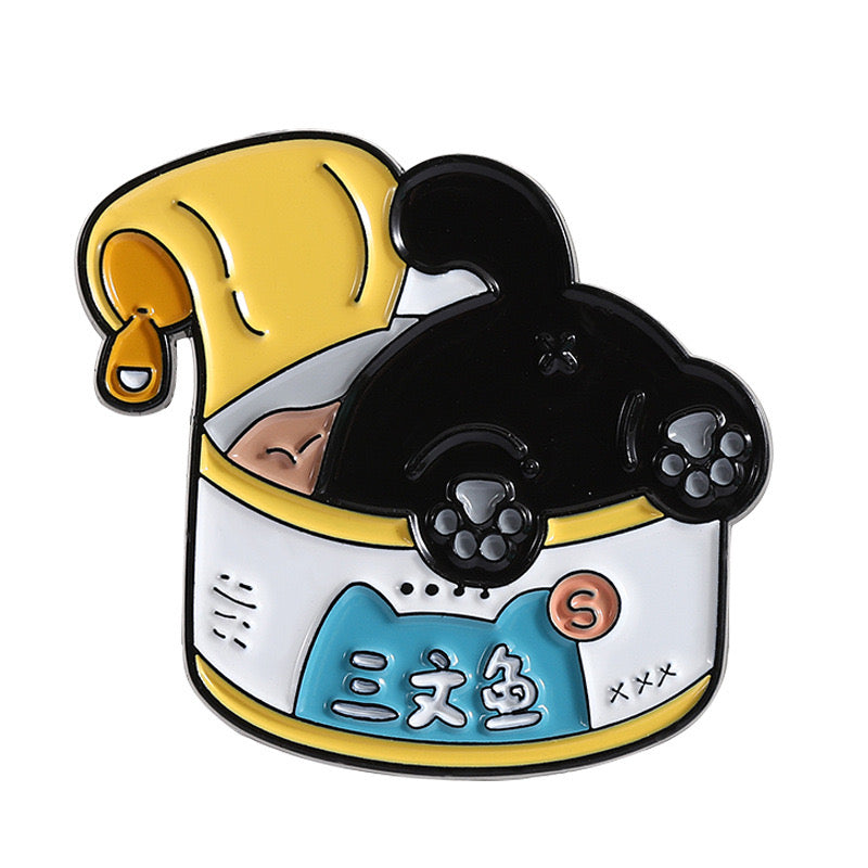 Pin's Broche Email |  Chat Boite de conserve | Amoureux des Chats | Humour Dessin Animé | Kawaii | Fun