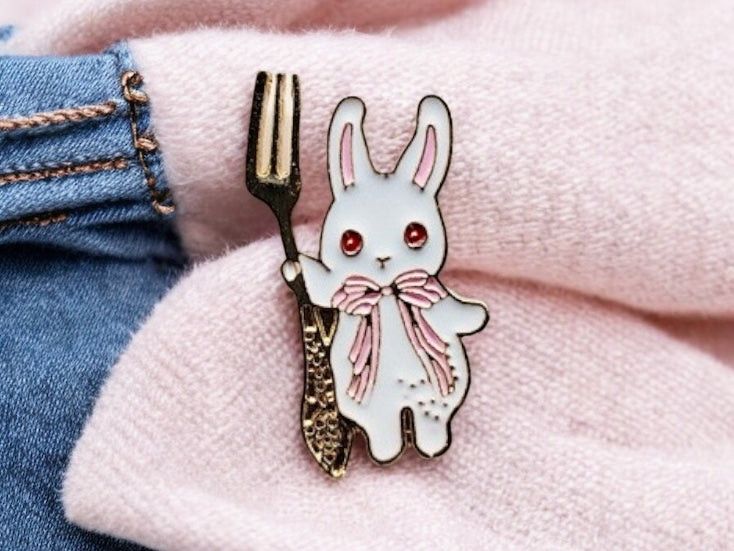 Lot de 2 Pin's Broche Email | A partager ou Non | Lapin Mignon Cuillère Fourchette | BFF ou Couple | Kawaii | Mignon