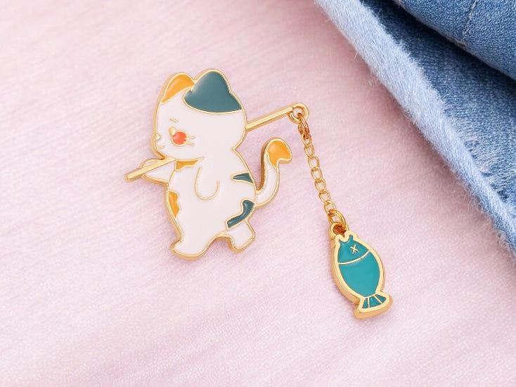 Lot de 2 Pin's Broche Email | A partager ou Non | Chat Cane à Peche Poisson Rouge ou Bleu | BFF ou Couple | Kawaii | Mignon