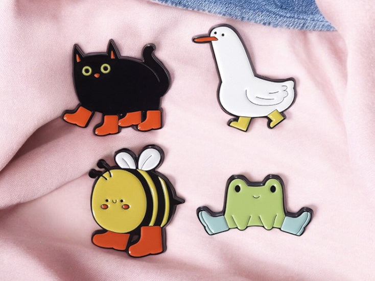 Pin's Broche Email | Mignon Bottes | Grenouille Canard Chat Abeille | Kawaii | Fun | Mignon Dessin Animé