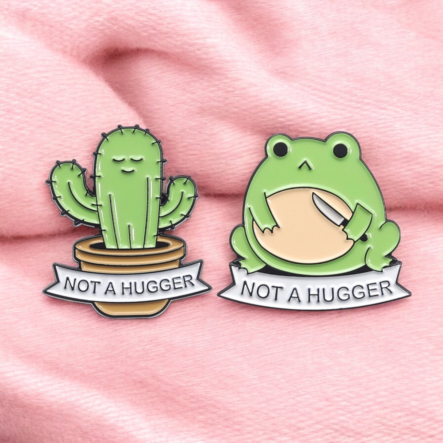 Pin's Broche Email | Grenouille Couteau Cactus Hugger  | Humour | Mignon | Fun | Kawaii