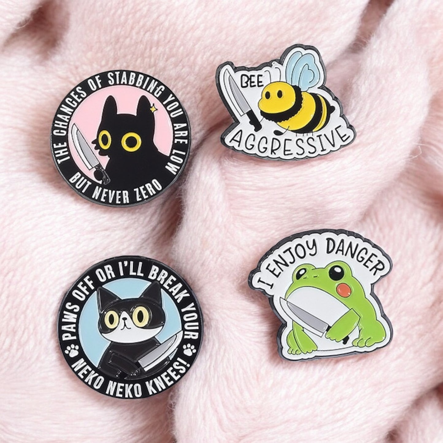 Pin's Broche Email | Grenouille Chat Couteau | Humour | Mignon | Fun | Kawaii