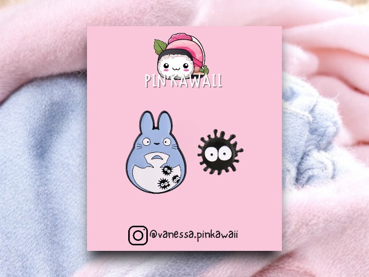Lot de 2 Pin's Broche Email | Petite Bête Noire et Chat Lapin Gris | Totoro | Kawaii Mignon