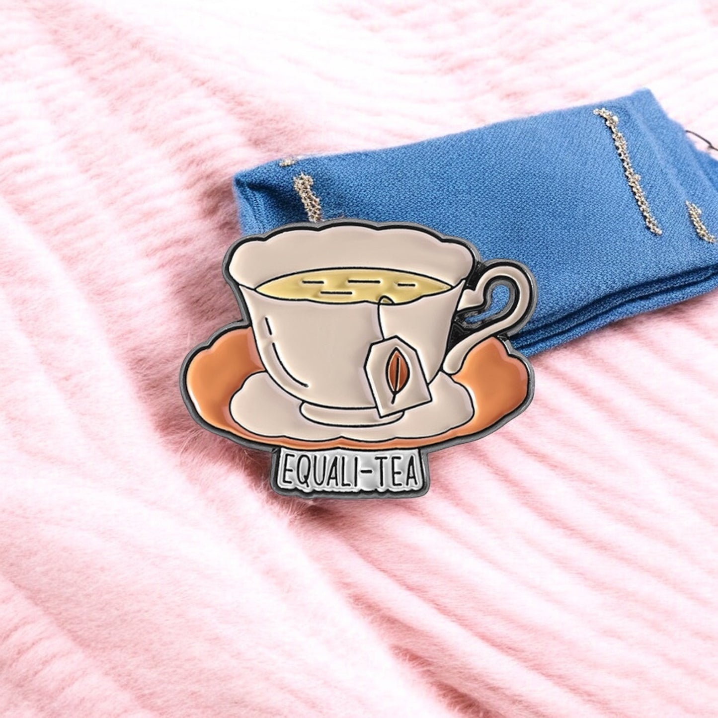 Pin's Broche Email | Mignon Tasse de Thé | Jeu de Mots | Kawaii | Fun | Mignon Dessin Animé