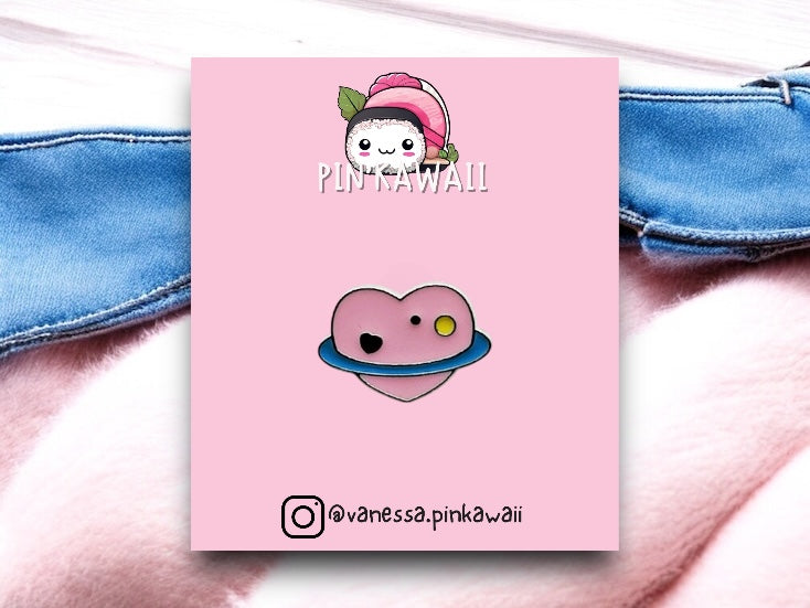 Pin's Broche Email | Coeur Planète | Kawaii | Amour Fun