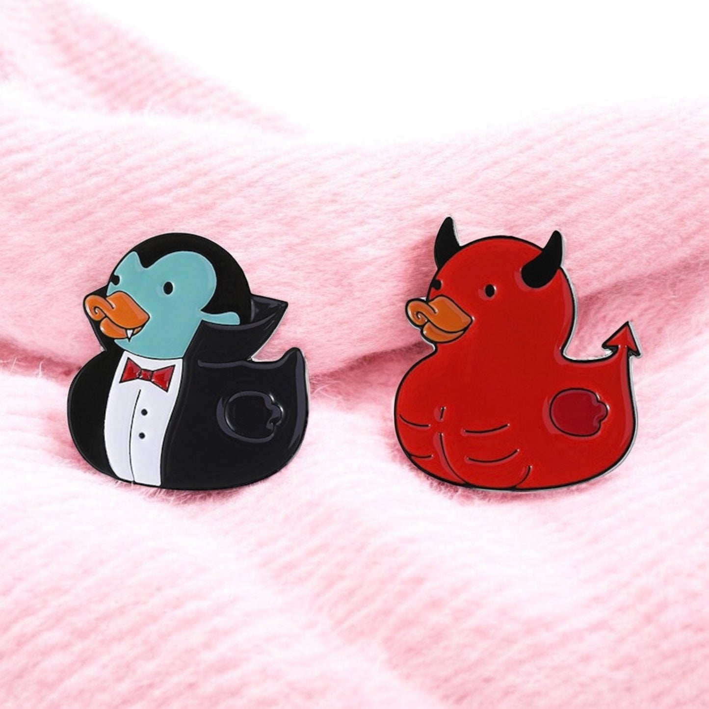 Pin's Broche Email | Halloween Canard Vampire Diable | Kawaii | Mignon Dessin Animé