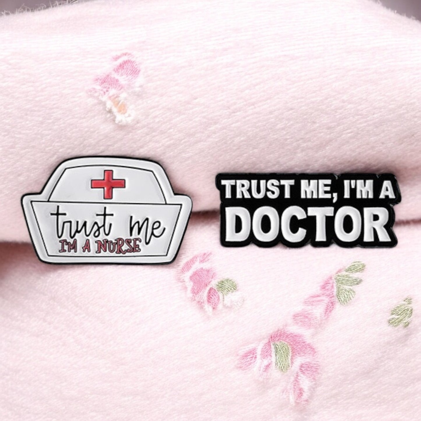 Pin's Broche Email | Docteur | Humour Trust me I'm Doctor Nurse | Médecine | Kawaii | Fun | Humour