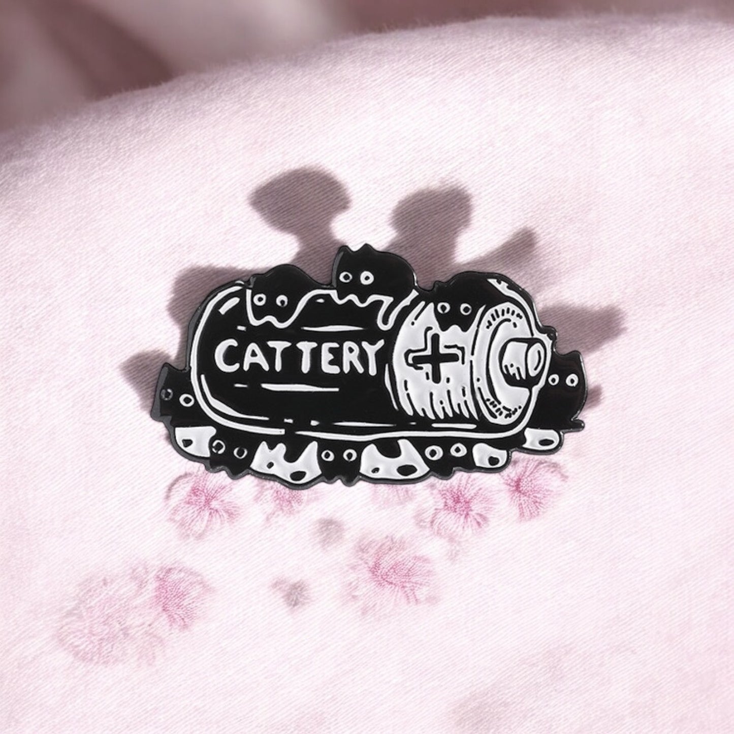Pin's Broche Email | Chat Destination Cat Batterie | Chaton Mignon | Kawaii | Fun | Humour