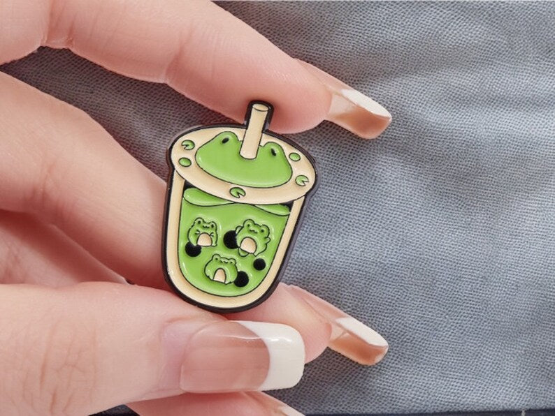 Pin's Broche Email | Boisson Smoothie | Sirop | Grenouille Axolotl ou Cappy | Kawaii | Fun | Humour