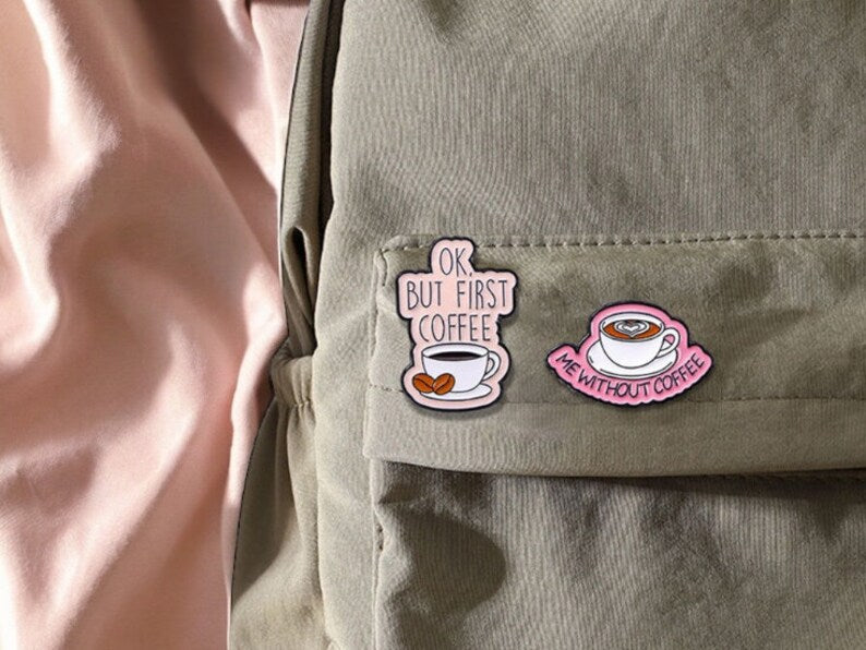 Pin's Broche Email | Amoureux de Café | Coffee | Café en Premier | Mignon |Kawaii | Fun | Humour