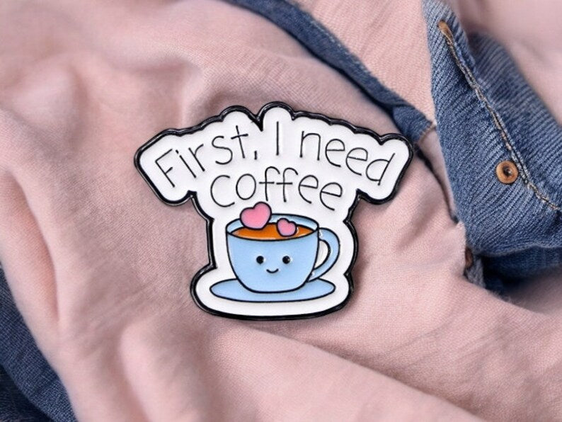 Pin's Broche Email | Amoureux de Café | Coffee | Café en Premier | Mignon |Kawaii | Fun | Humour