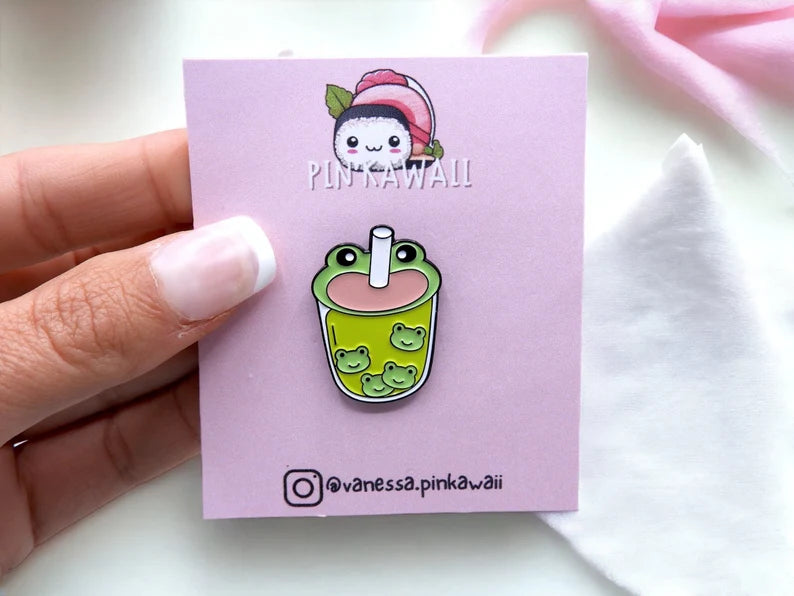 Pin's Broche Email | Boisson Smoothie | Sirop | Grenouille | Kawaii | Fun | Humour