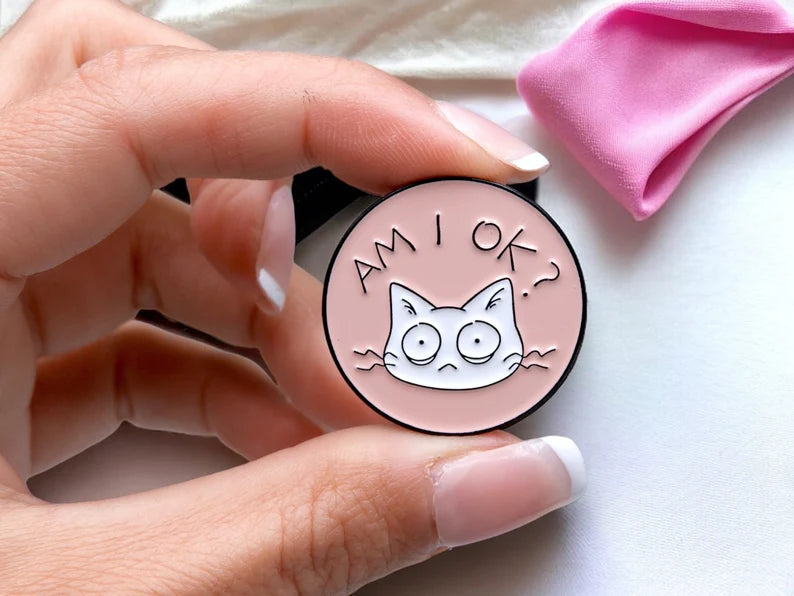 Pin's Broche Email | Am I Ok | Est ce que je vais bien ? | Kawaii | Fun | Humour Mignon Chat Rose