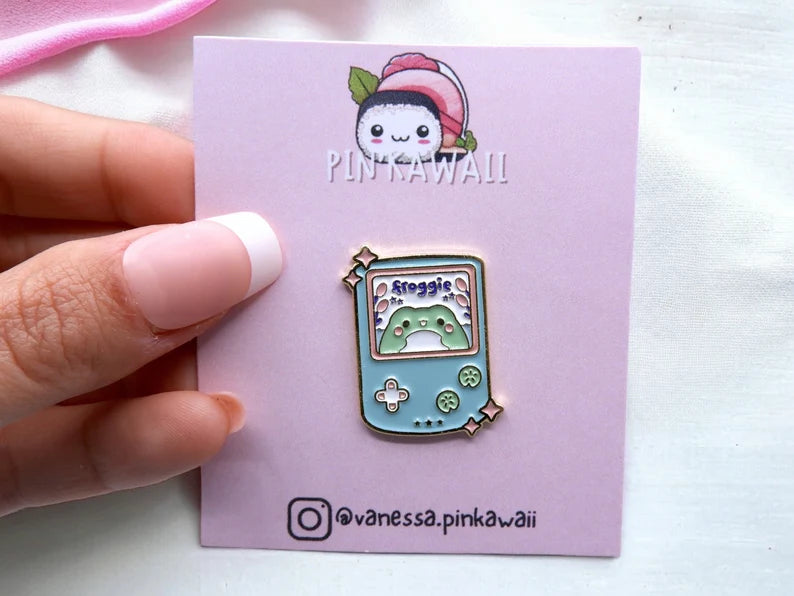 Pin's Broche Email | Console Jeux Grenouille | Game Boy | Grenouille | Kawaii | Fun | Humour