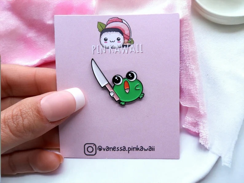 Pin's Broche Email | Grenouille Lapin Couteau | Humour | Mignon | Fun | Kawaii