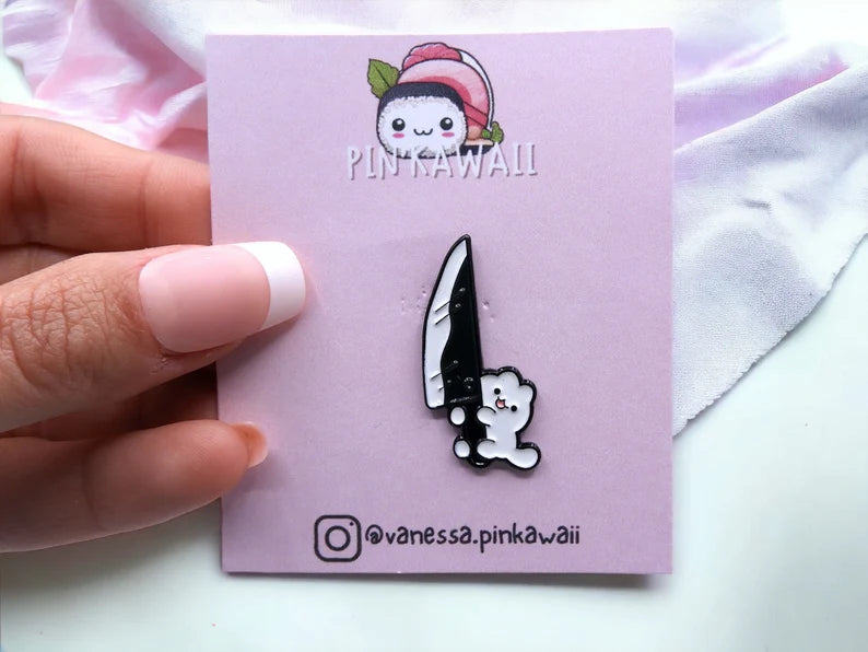 Pin's Broche Email | Grenouille Lapin Couteau | Humour | Mignon | Fun | Kawaii