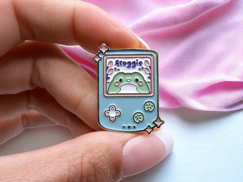 Pin's Broche Email | Console Jeux Grenouille | Game Boy | Grenouille | Kawaii | Fun | Humour