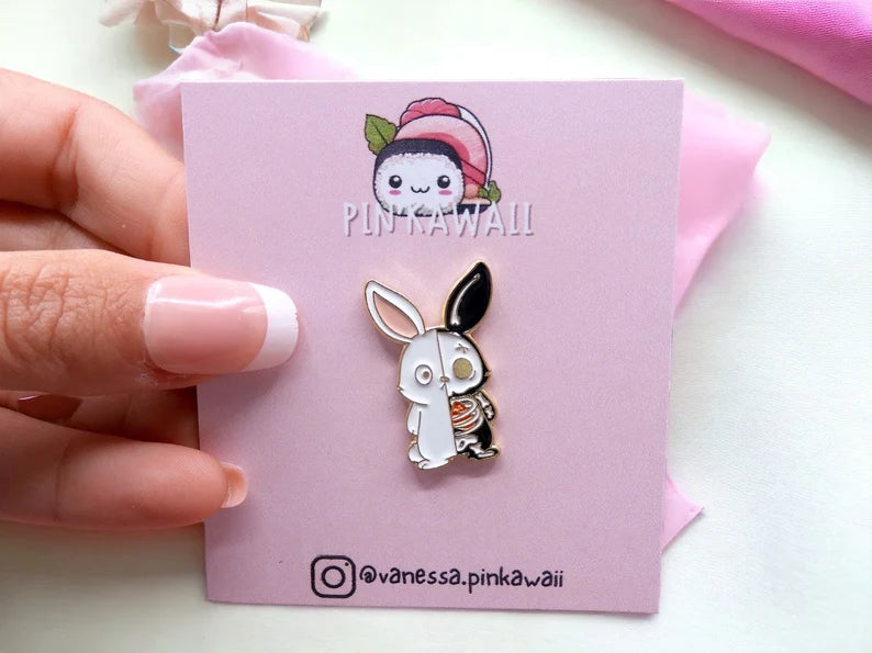 Pin's Broche Email | Grenouille Lapin | Moitié Squelette | Grenouille | Kawaii | Fun | Humour