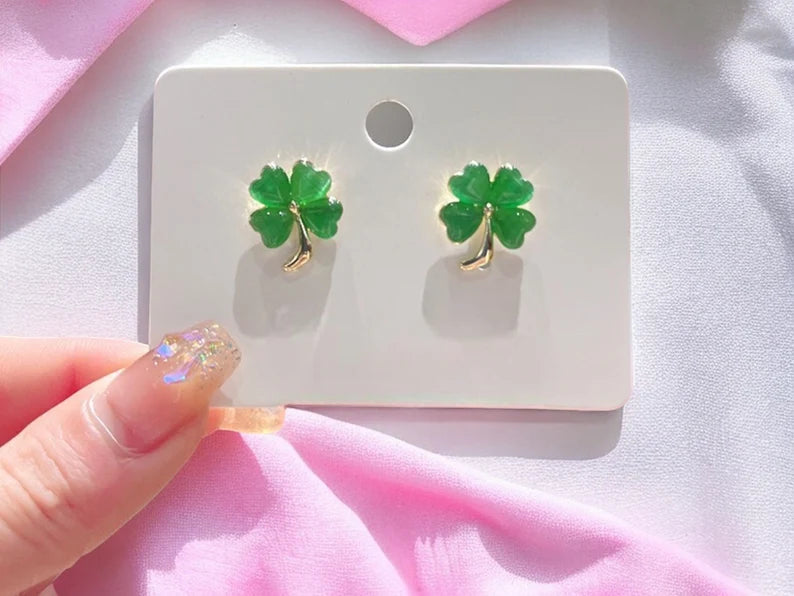 Boucles d'oreilles | Trèfle 4 feuilles | Vert | Kawaii | Mignon Résine