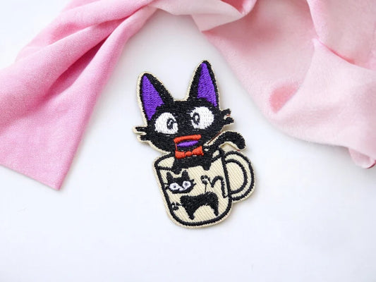 Tissu Broderie | Patch Ecusson Thermocollant Kiki La Petite Sorcière | Chat Noir Boulangerie | Jiji | Kawaii | Mignon Dessin Animé