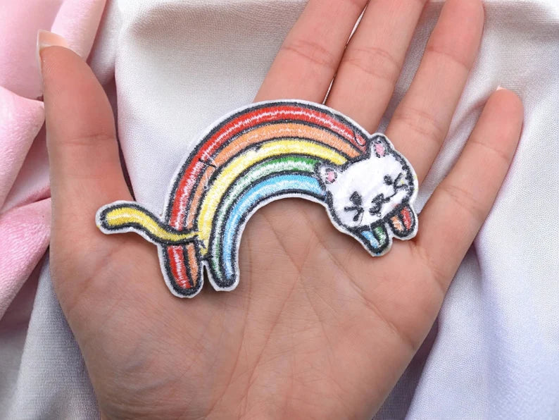 Tissu Broderie | Patch Ecusson Thermocollant Chat Arc en Ciel | Rainbow | Kawaii | Mignon Dessin Animé