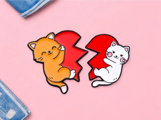 Lot de 2 Pin's Broche Email | A partager | Coeur couper en 2 | BFF ou Couple | Kawaii | Mignon Chat Coeur