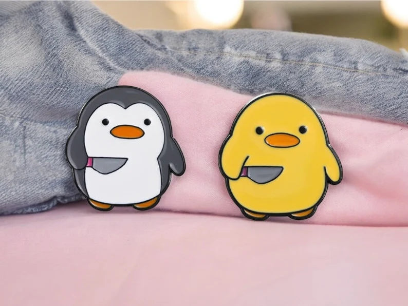 Pin's Broche Email | Poussin ou Pingouin Couteau | Humour | Mignon | Fun | Kawaii