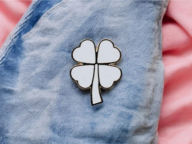 Pin's Broche Email | Trèfle chanceux | Vert Rouge Blanc | 4 feuilles de trèfle | Kawaii