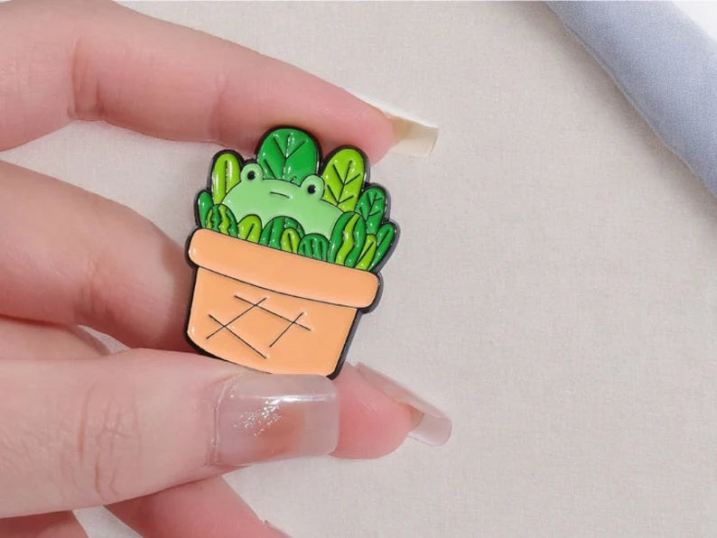 Pin's Broche Email | Mignon Cactus Chauve Souris Lapin Grenouille | Kawaii | Fun Humour Pot de Fleur Cactés