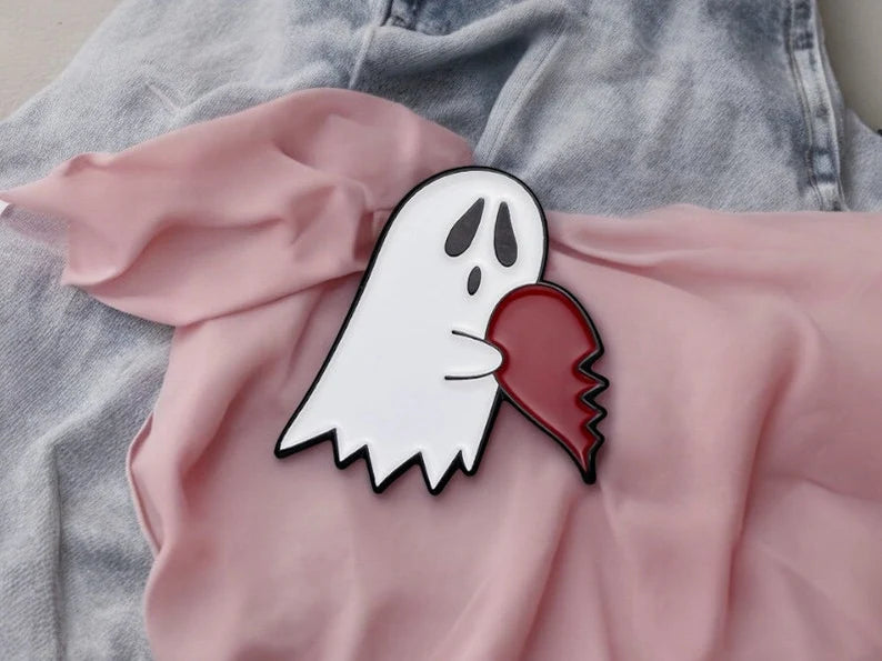 Lot de 2 Pin's Broche Email | A partager | Coeur couper en 2 | BFF ou Couple | Kawaii | Mignon Fantômes Coeur Coupé en 2