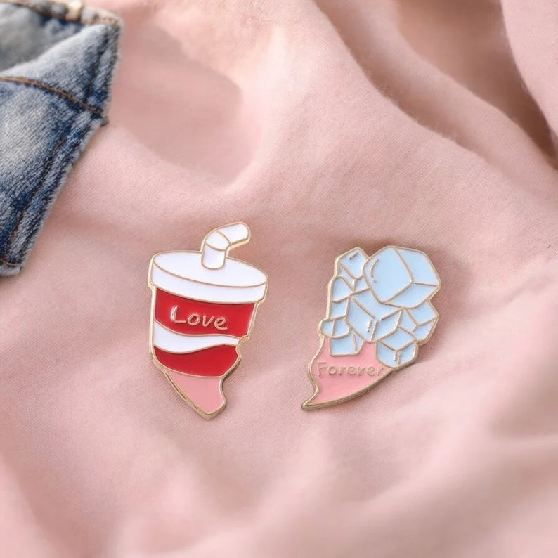 Lot de 2 Pin's Broche Email | A partager | Soda Glacons couper en 2 | BFF ou Couple | Kawaii | Mignon