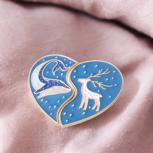 Lot de 2 Pin's Broche Email | A partager | Coeur Baleine Reine couper en 2 | BFF ou Couple | Kawaii | Mignon