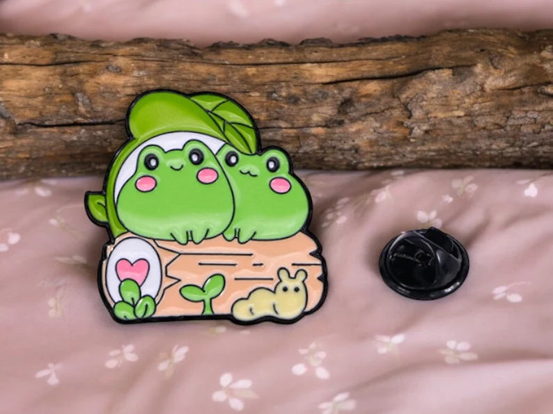 Pin's Broche Email | Grenouille Champignon | Forestier | Kawaii | Fun | Mignon Dessin Animé