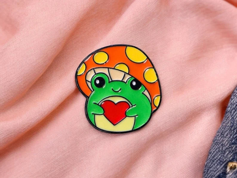 Pin's Broche Email | Grenouille Champignon | Forestier | Kawaii | Fun | Mignon Dessin Animé