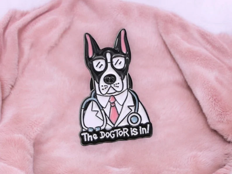 Pin's Broche Email | Chat ou Chien Docteur | Humour DuckTor | Médecine | Kawaii | Fun | Humour