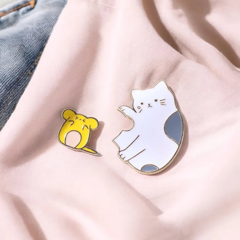 Lot de 2 Pin's Broche Email | A partager | Chat Souris couper en 2 | BFF ou Couple | Kawaii | Mignon