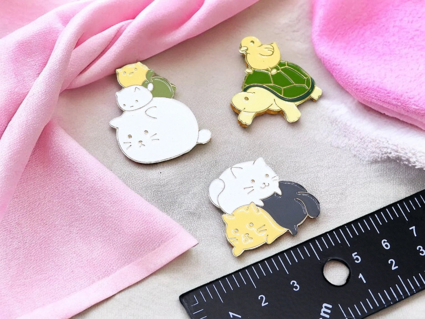 Pin's Broche Email | Animaux Empilées | Pile de chat, Tortue, Poussin | Kawaii | Fun | Humour