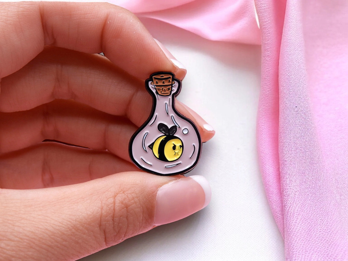 Pin's Broche Email | Potion Magique | Fiole | Abeille ou Fantome | Kawaii | Mignon