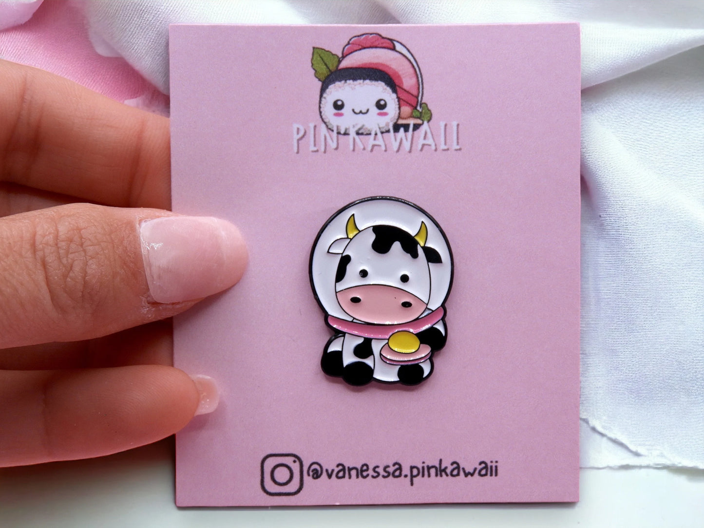 Pin's Broche Email | Vache Astronaute | Kawaii | Cosmonaute