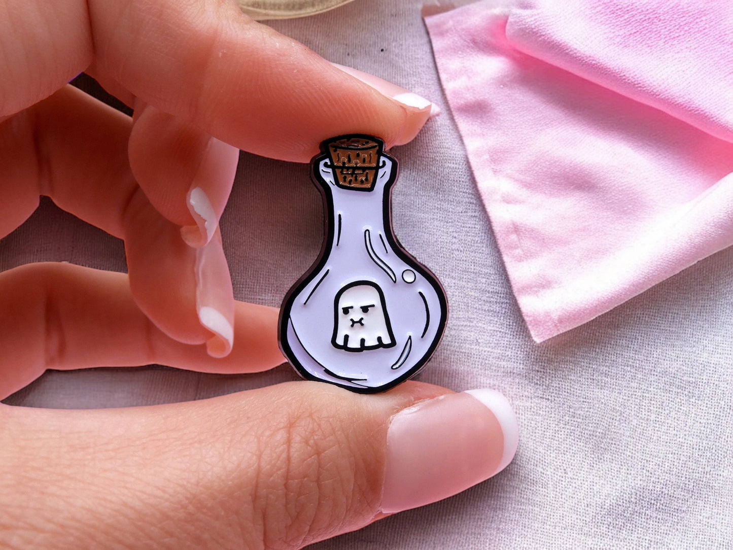 Pin's Broche Email | Potion Magique | Fiole | Abeille ou Fantome | Kawaii | Mignon