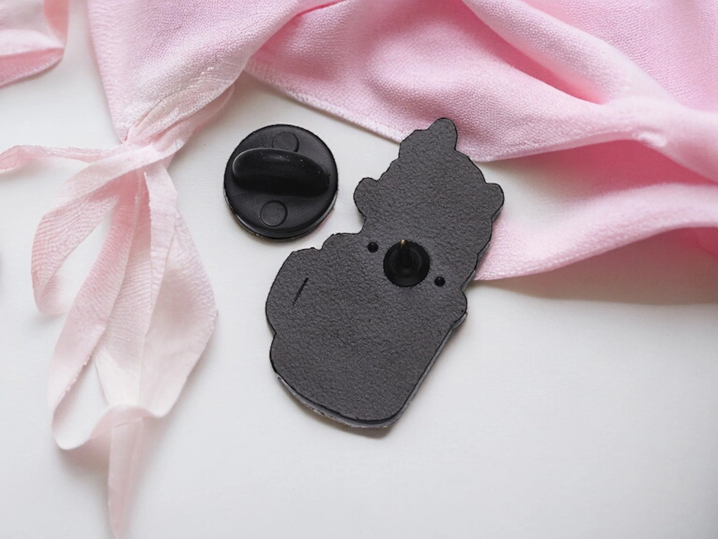 Pin's Broche Email | Film d'horreur | Café | Kawaii | Fun | Humour