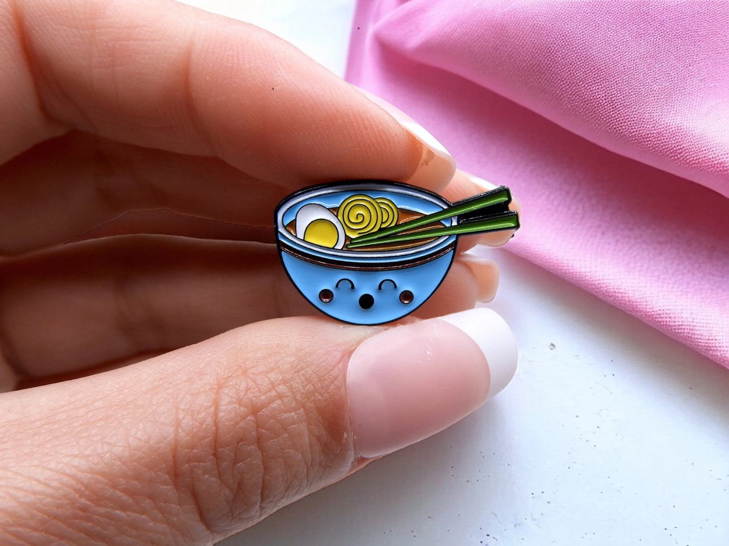 Pin's Broche Email | Bol de Ramen | Repas Baguettes Chinoise | Kawaii | Fun | Humour