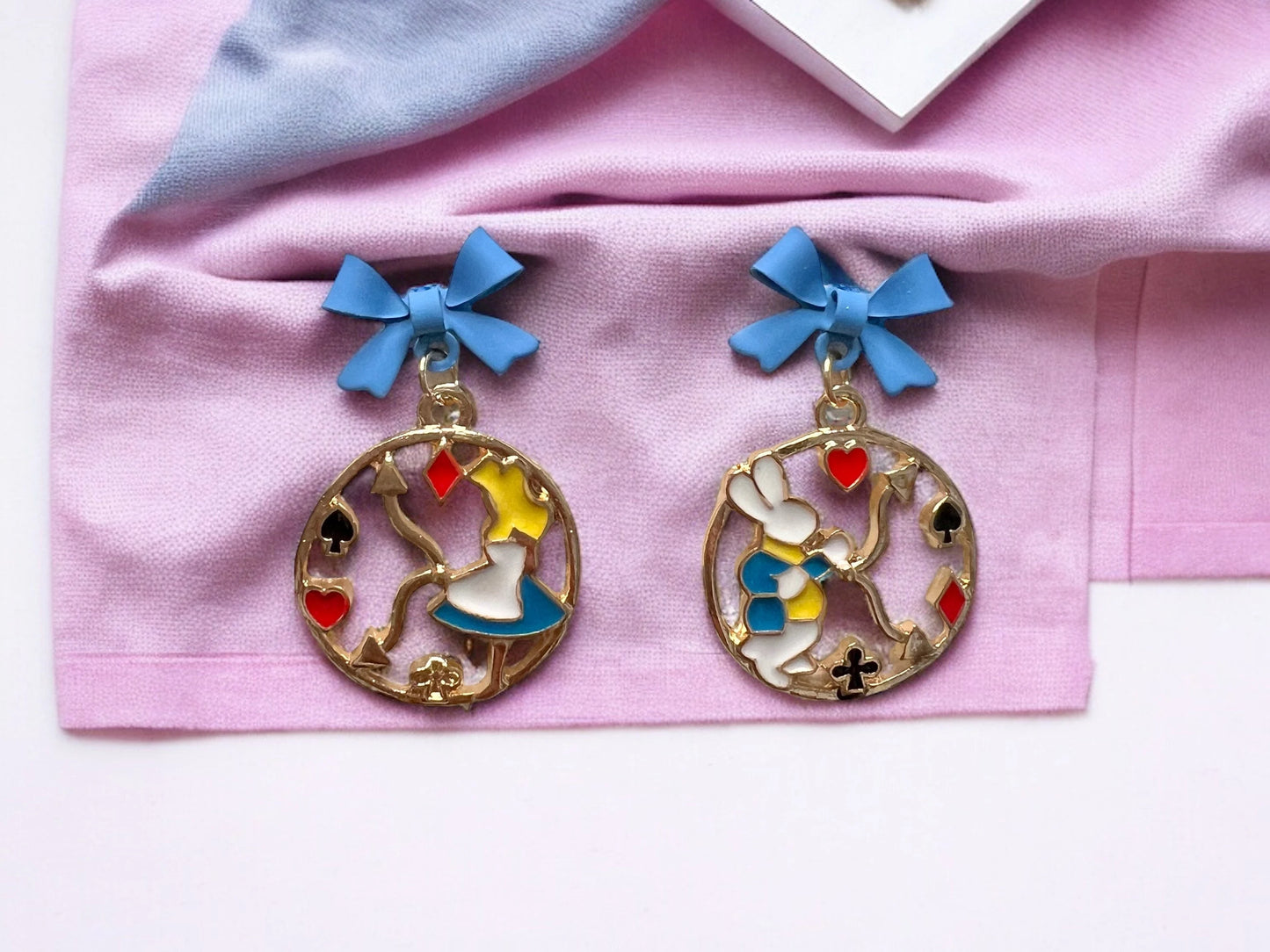 Boucles Oreilles | Pendants d'oreilles | Alice aux Pays des Merveilles | Lapin En Retard Alice | Cuivre Plaqué Or